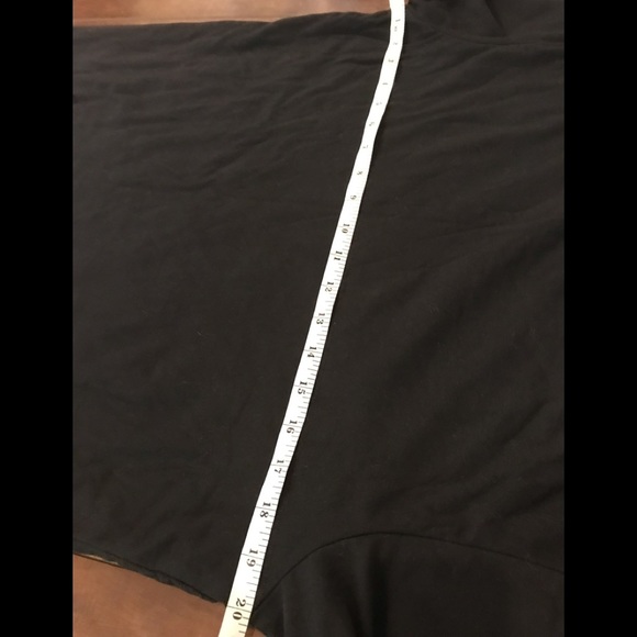 𝅺Men’s Black and White Urban Id Short a sleeve Crew Neck Shirt size Medium - Picture 9 of 9